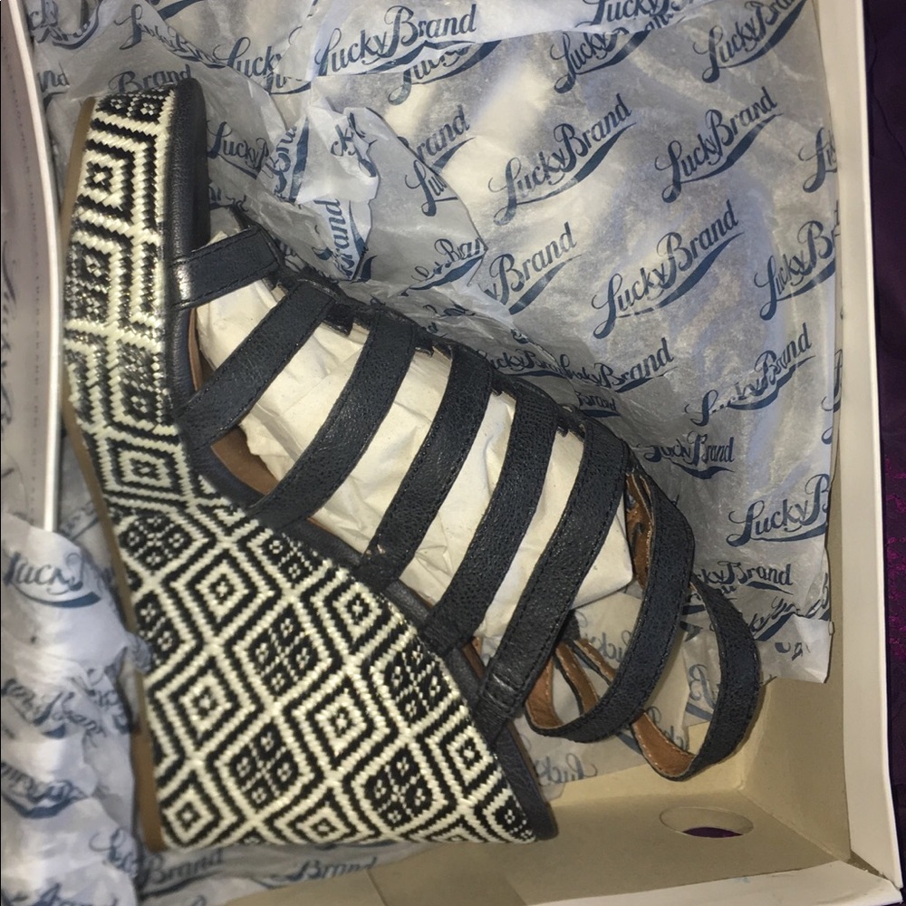Black/White Open-toed Wedge Heels